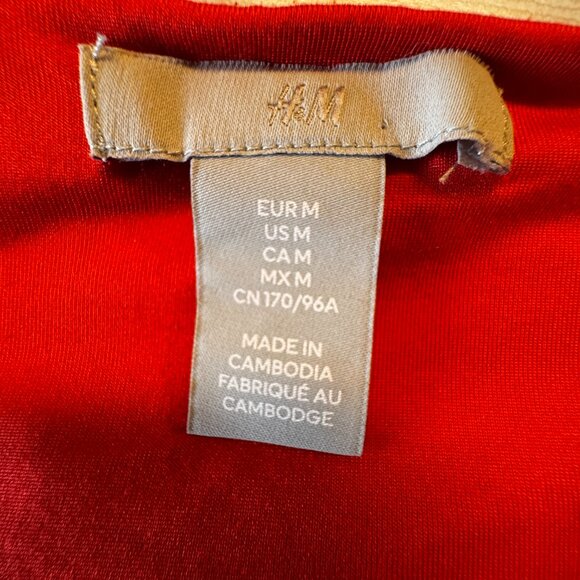H&M Gathered Cropped Top Womens Medium Red Deep V-Neckline Feminine Going Out - Picture 7 of 9
